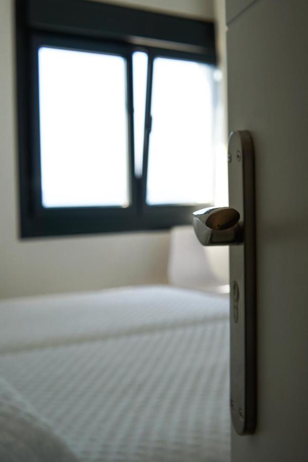 Hostal Montevideo Beachfront Nigran Bagian luar foto