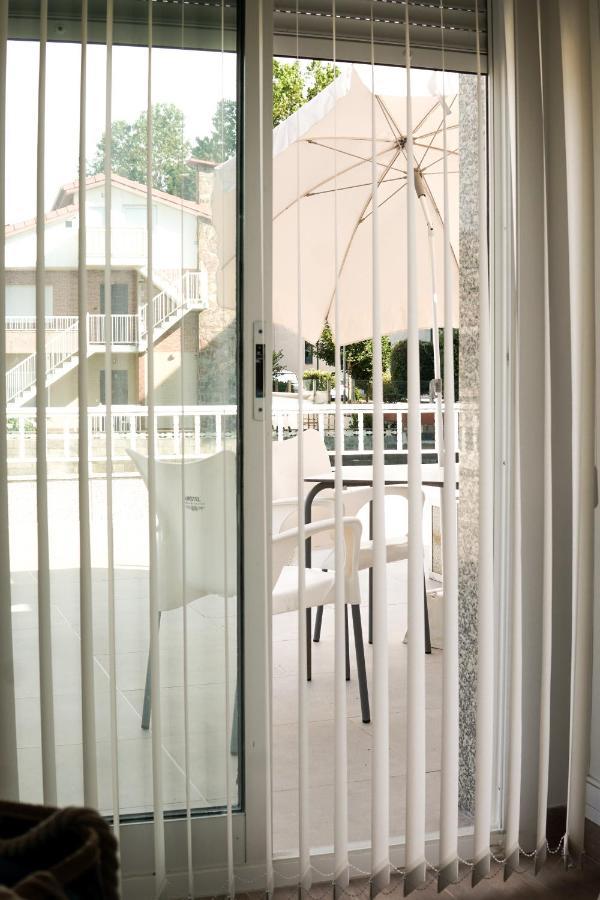 Hostal Montevideo Beachfront Nigran Bagian luar foto