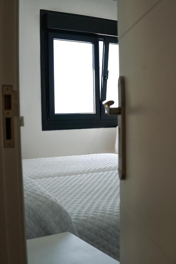 Hostal Montevideo Beachfront Nigran Bagian luar foto