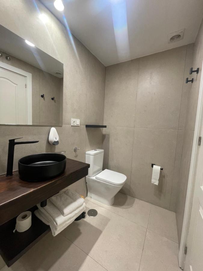 Hostal Montevideo Beachfront Nigran Bagian luar foto
