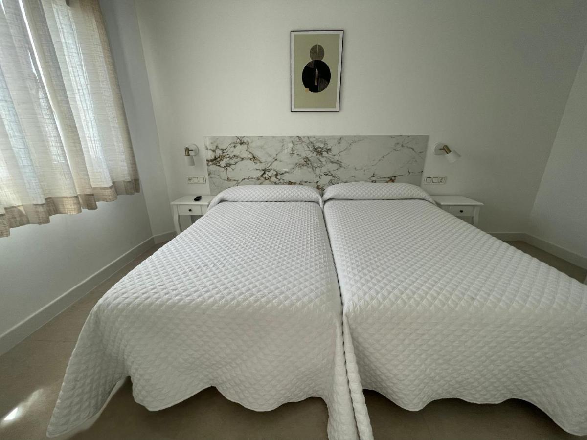 Hostal Montevideo Beachfront Nigran Bagian luar foto