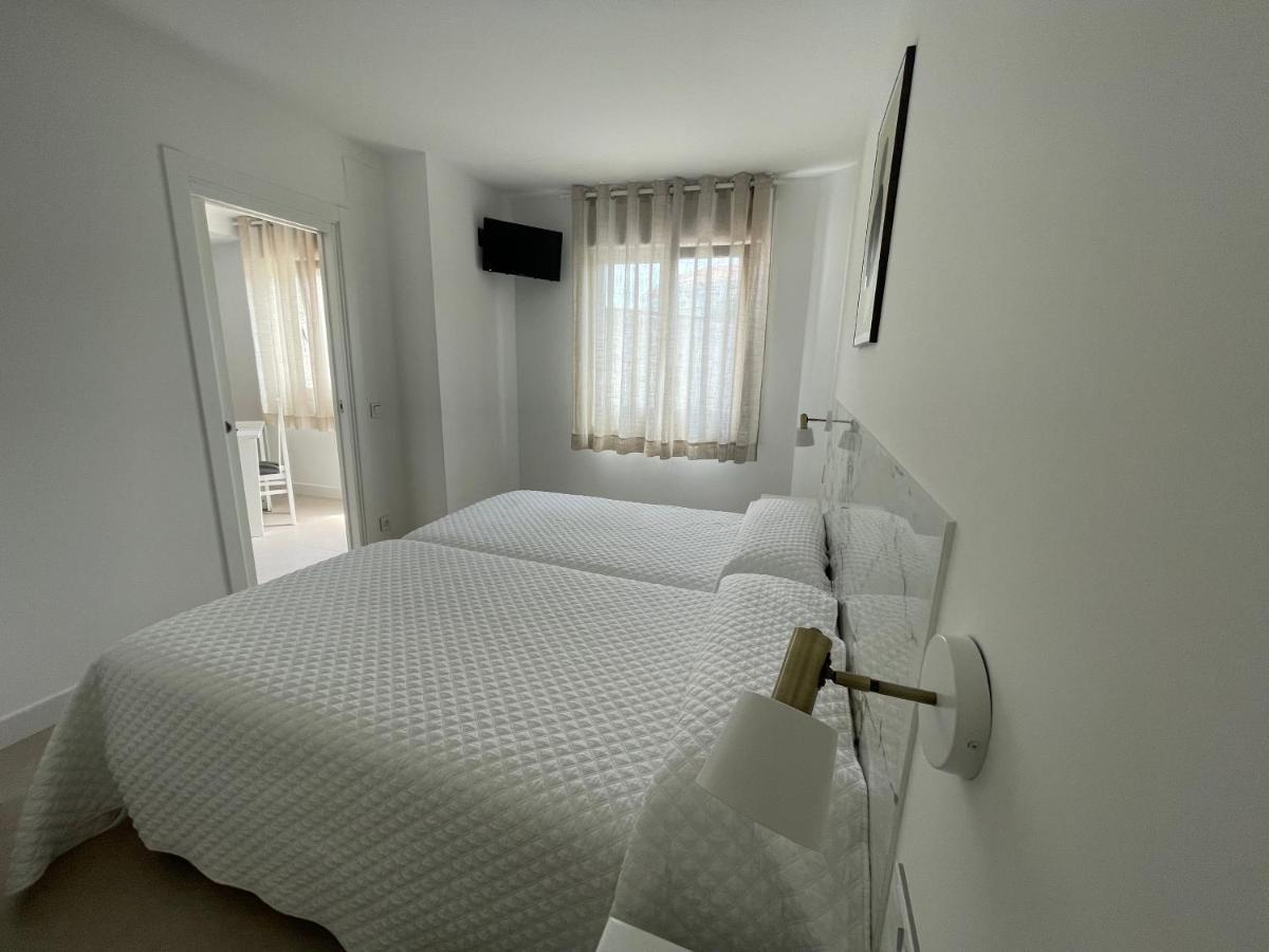 Hostal Montevideo Beachfront Nigran Bagian luar foto