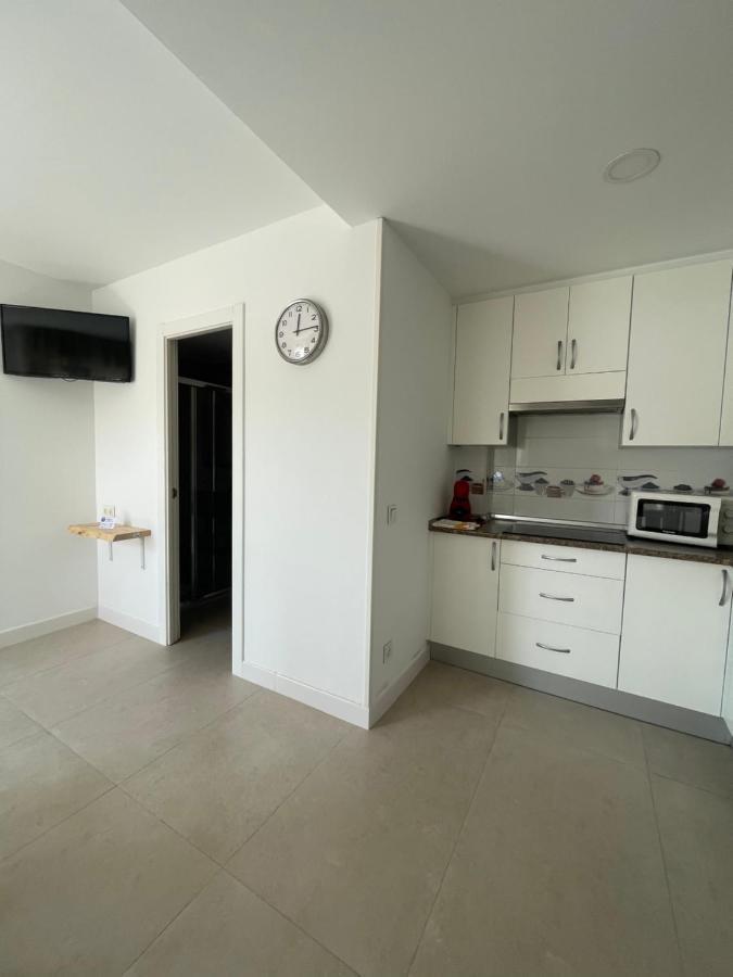 Hostal Montevideo Beachfront Nigran Bagian luar foto