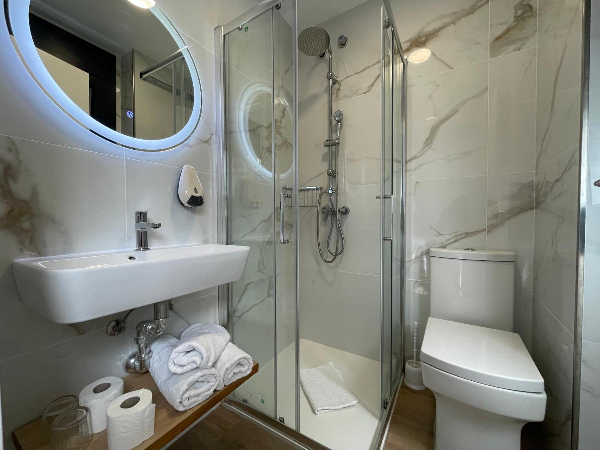Hostal Montevideo Beachfront Nigran Bagian luar foto