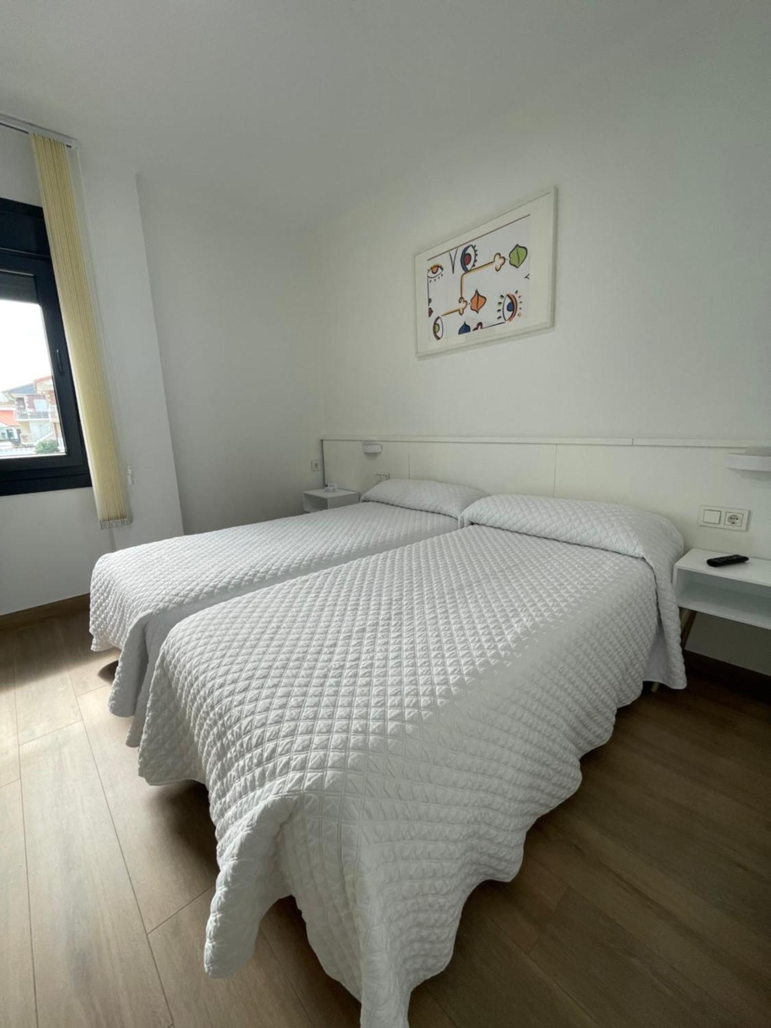Hostal Montevideo Beachfront Nigran Bagian luar foto
