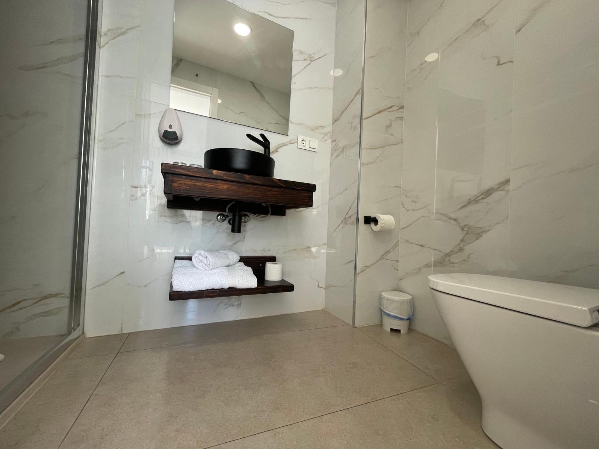 Hostal Montevideo Beachfront Nigran Bagian luar foto