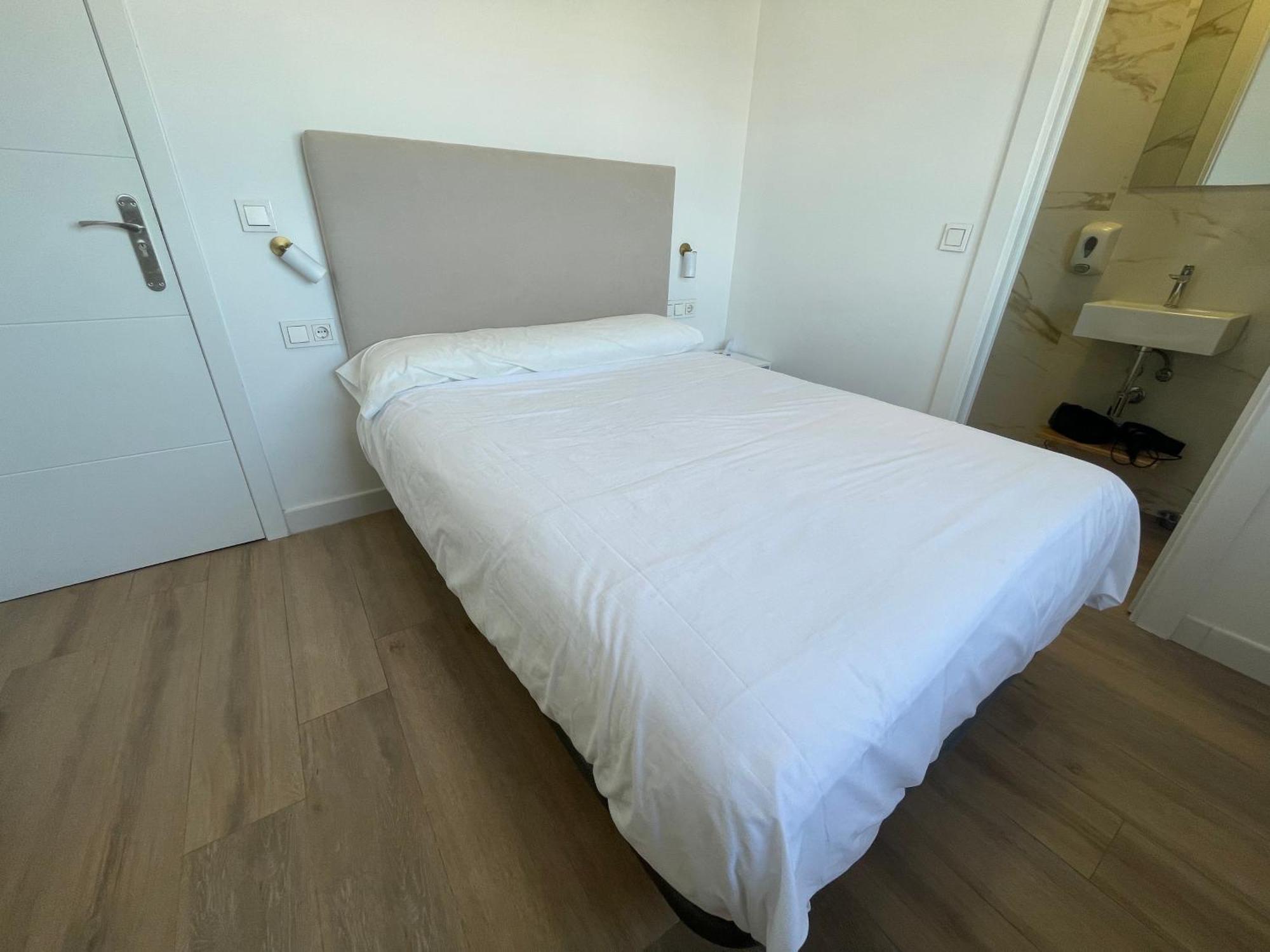 Hostal Montevideo Beachfront Nigran Bagian luar foto