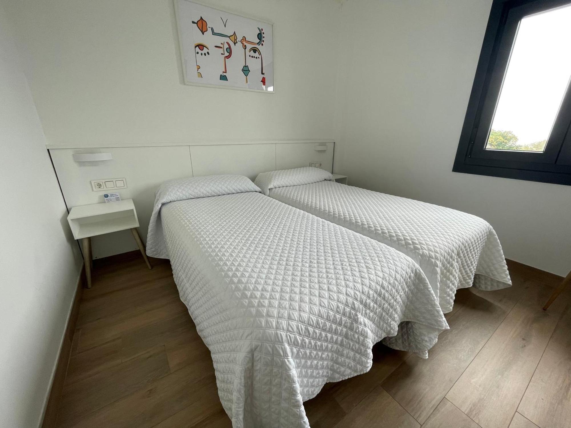 Hostal Montevideo Beachfront Nigran Bagian luar foto