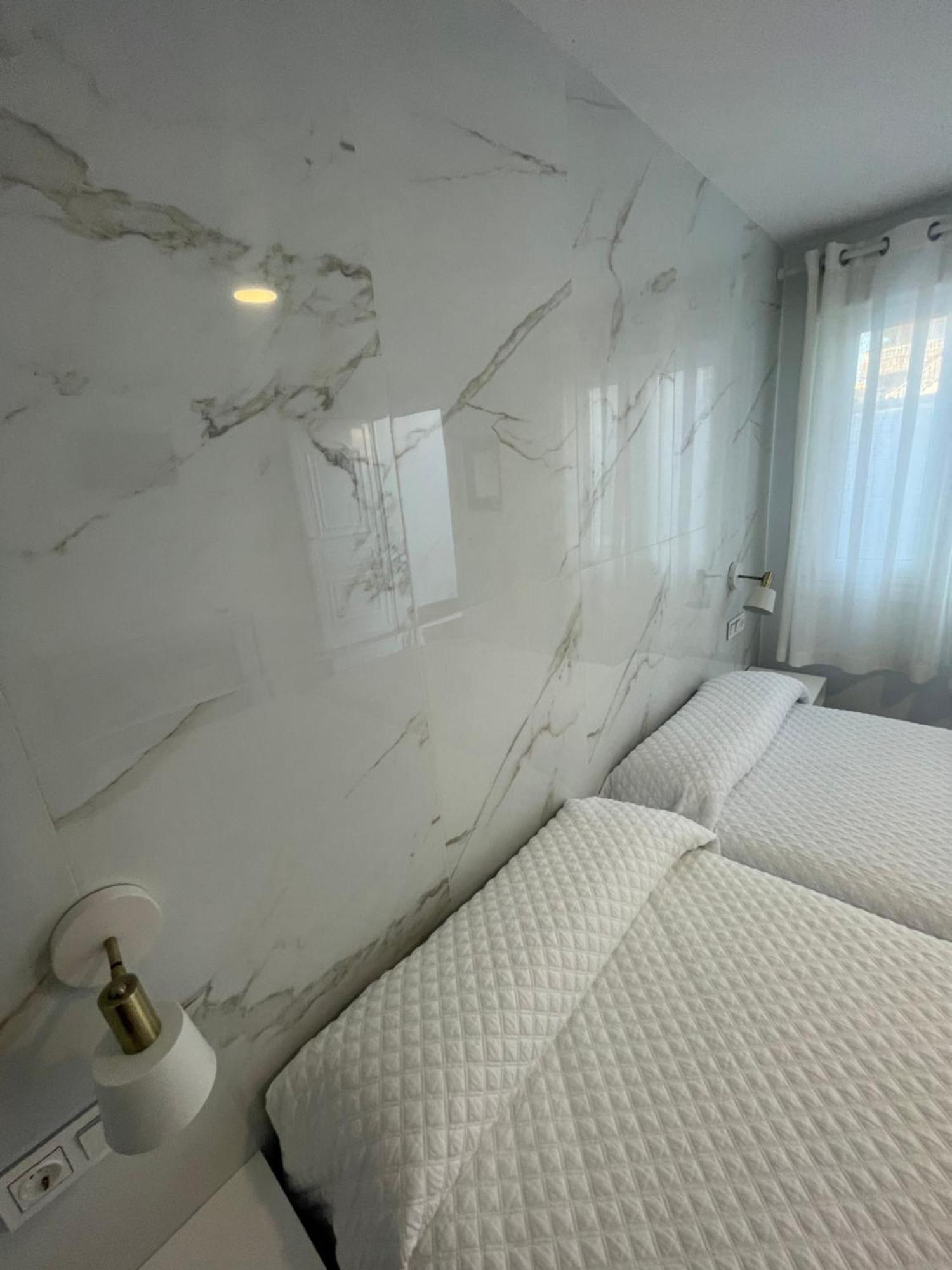 Hostal Montevideo Beachfront Nigran Bagian luar foto