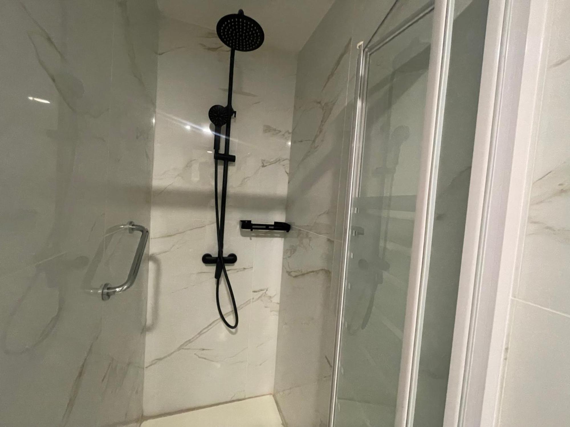 Hostal Montevideo Beachfront Nigran Bagian luar foto