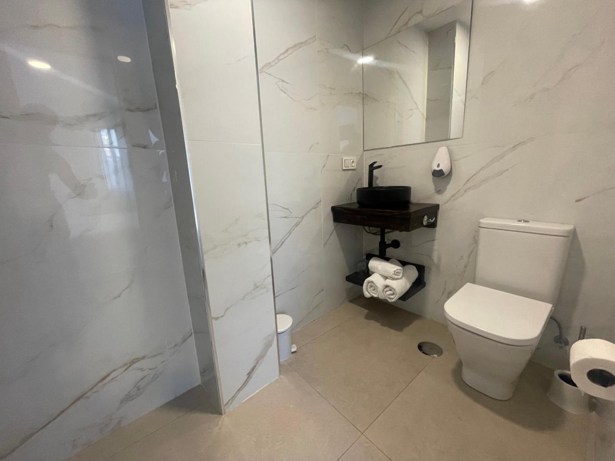 Hostal Montevideo Beachfront Nigran Bagian luar foto